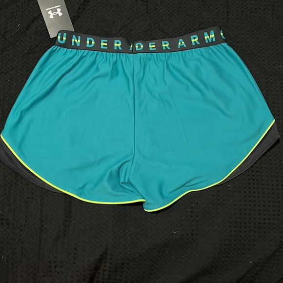 Under Armour loose running shorts - Picture 2 of 9